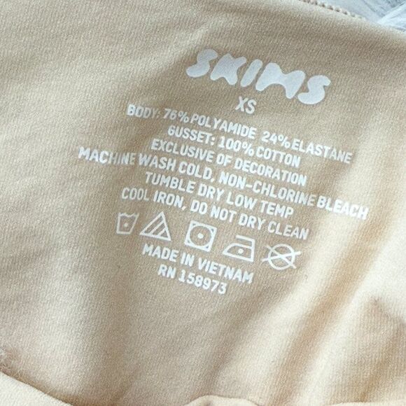 Women SKIMS Ft Everybody Full Brief In Sand Size Extra Small - Picture 7 of 7